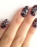 Nail DIY: Starburst Nail Tutorial