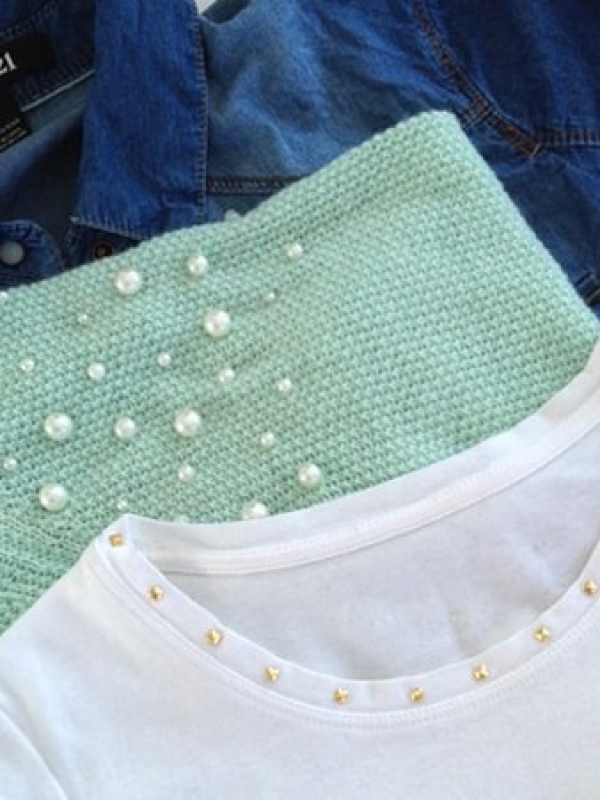DIY Fashion: Studded Collar T-shirt