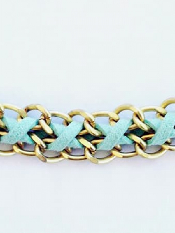 DIY Bracelet: Cross Style Chain Woven Bracelet