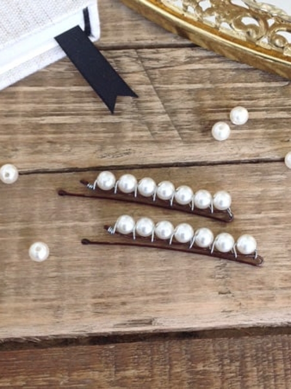 DIY Pearl Hair Pins