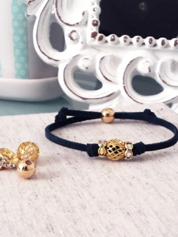 DIY: Knotted Charm Bracelet