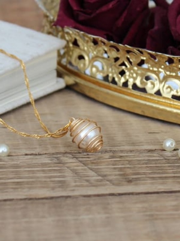 DIY Caged Pearl Necklace