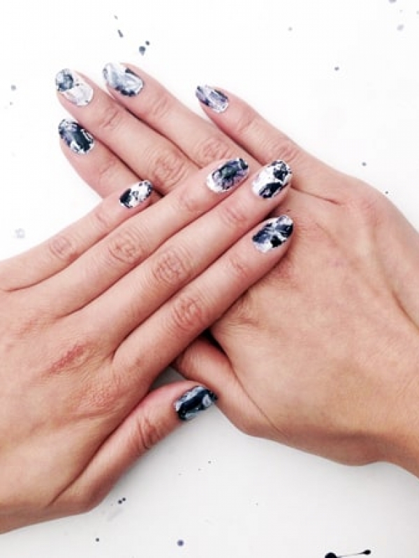 Make Your Own DIY Nail Appliques and Nail Stickers