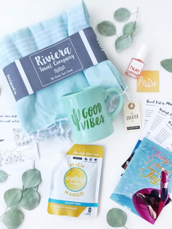 The Arise Box – Ethical Summer Essentials