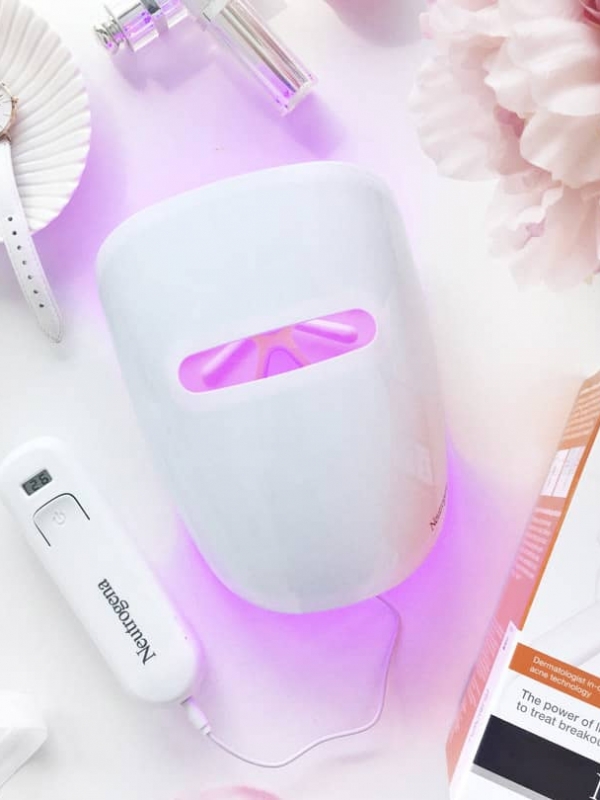 Clearer Skin with Light Therapy