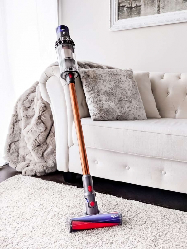 Cleaning Made Easy with the Dyson Cylone V10 Absolute