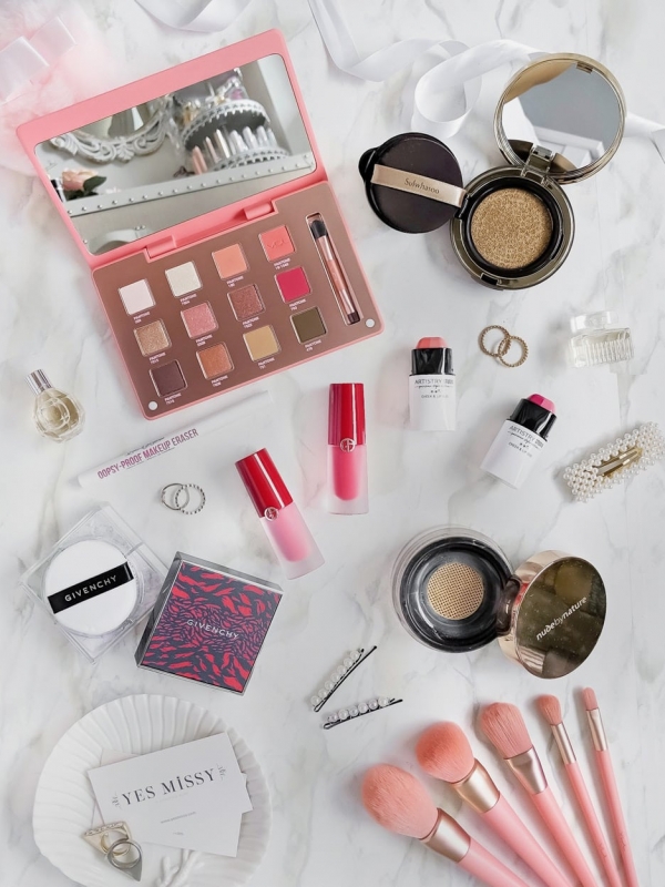 Summer Beauty Faves: Makeup, Skincare, & Haircare