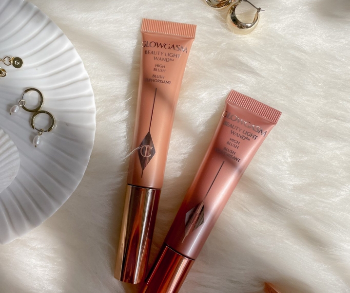 Charlotte Tilbury Beauty Light Wand Reviewed