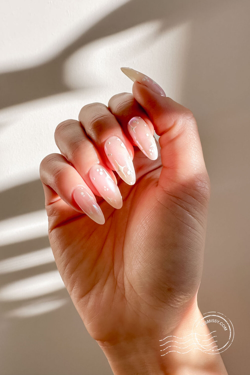 20 Summer nail ideas - donut glazed star nails. More on yesmissy.com